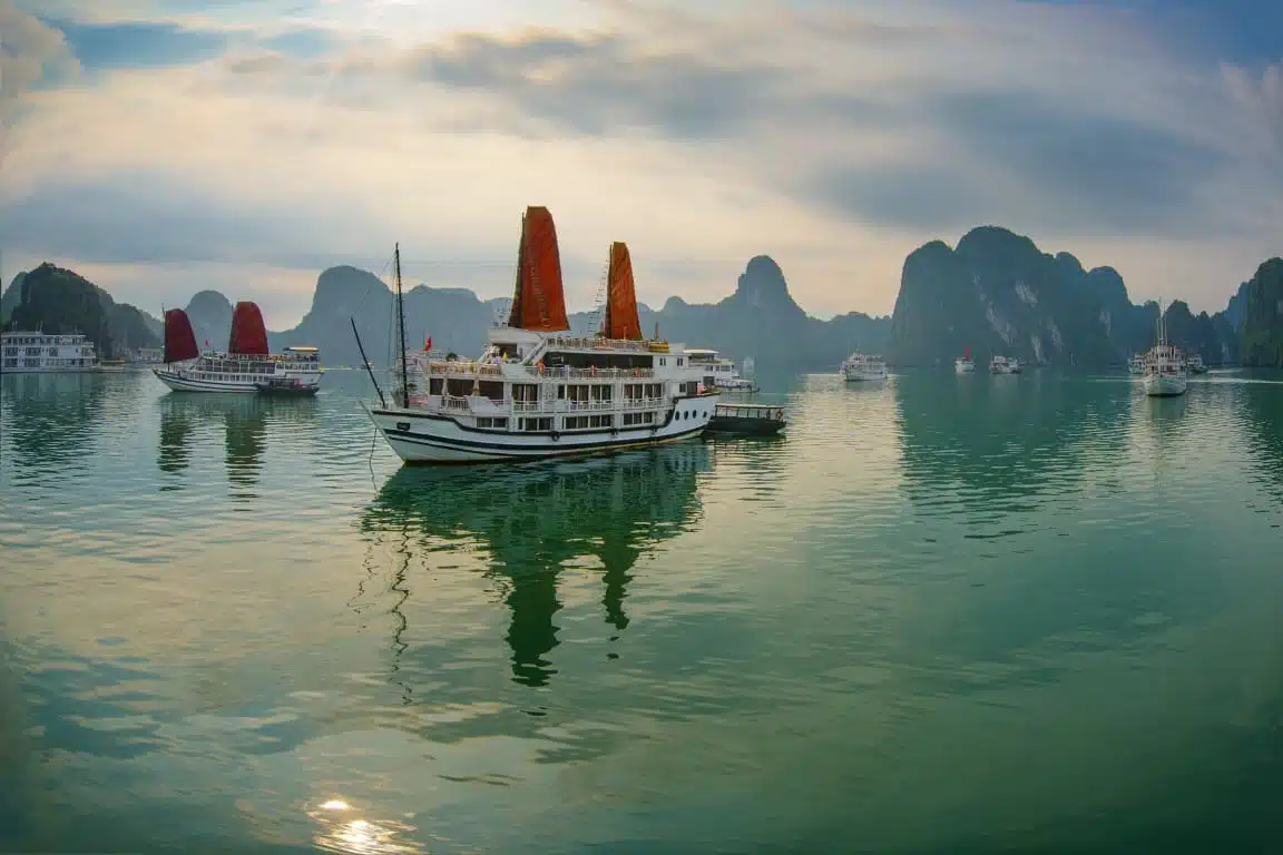 Halong Bay, Thành phố Hạ Long, Куанг Нин, Вьетнам