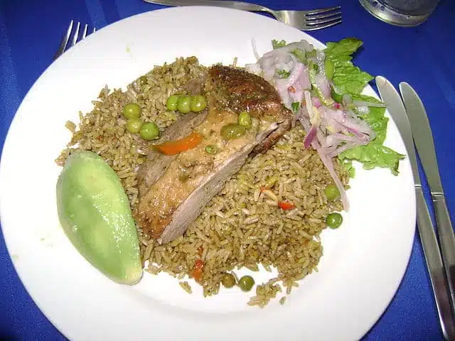 Arroz con pato a la chiclayana