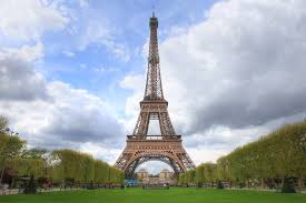 Paris Honeymoon Packages from India for Love Birds