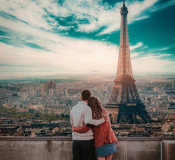 Paris Honeymoon Packages from India for Love Birds