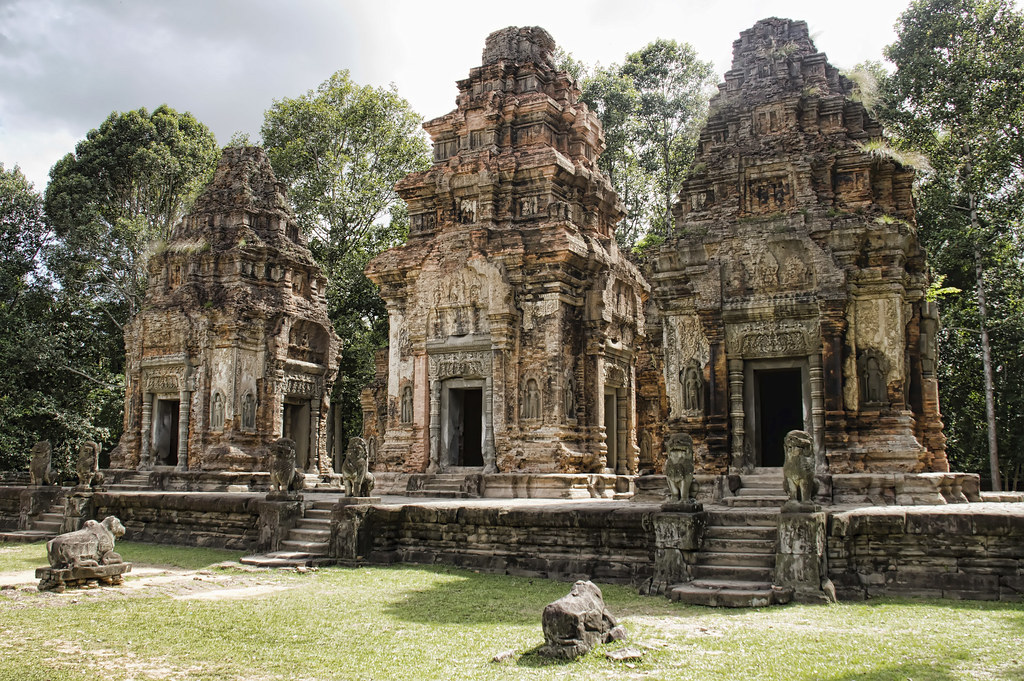 Angkor Wat Tour Complete Guide