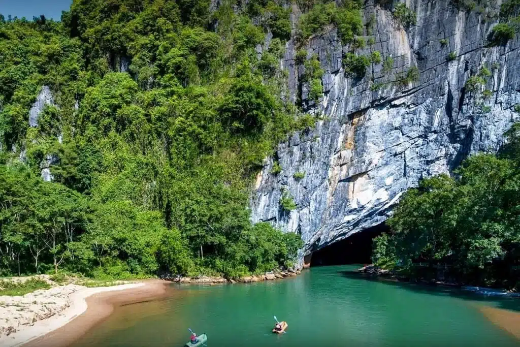 11 Best Places to Visit in Vietnam for Honeymoon Couple