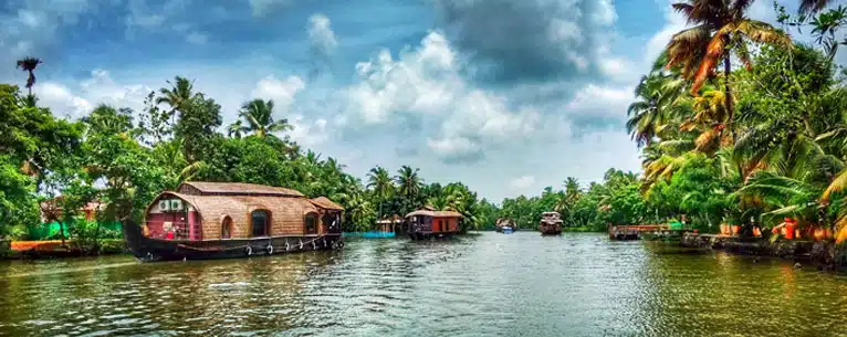 6 Best Places To Visit In Rainy Season in Kerala