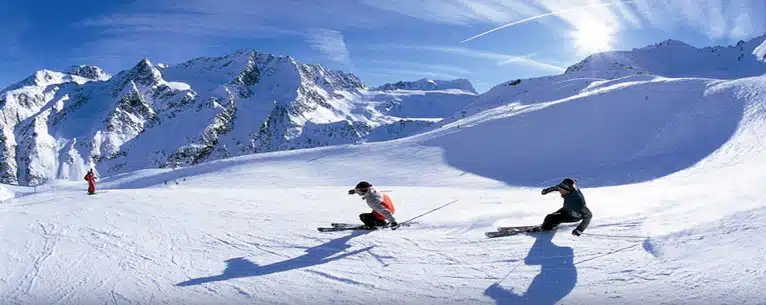 The Ultimate Guide to Ice Skiing in India