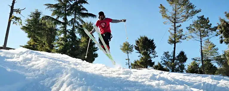 The Ultimate Guide to Ice Skiing in India