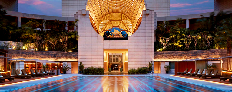 The iconic lobby of The Ritz-Carlton, Millenia Singapore