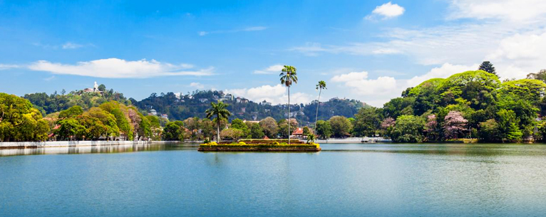 Places to visit in Kandy - Kandy Lake