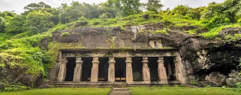 Escorted trips to India: Your ultimate guide to exploring the subcontinent in comfort and style