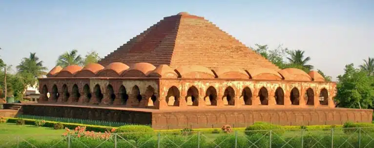 Escorted trips to India: Your ultimate guide to exploring the subcontinent in comfort and style