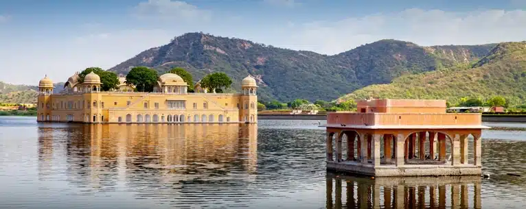 Stunning Pre-wedding Photoshoot destinations in India