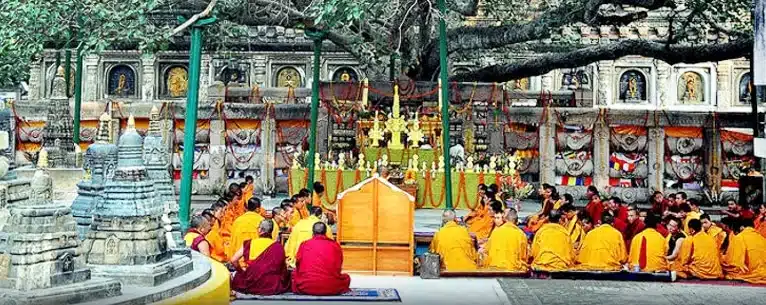 Silent & mindfulness meditation retreats in India