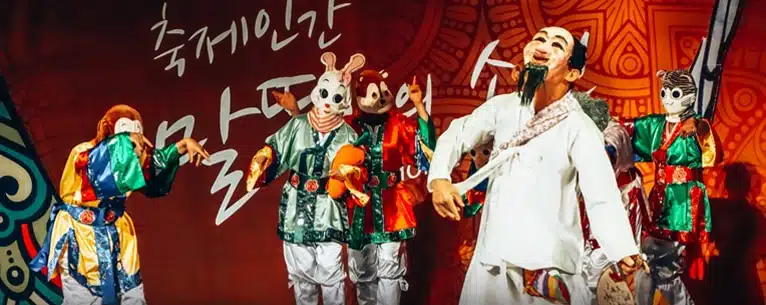 South Korea travel tour packages: Explore the land of K-pop, culture & cuisine