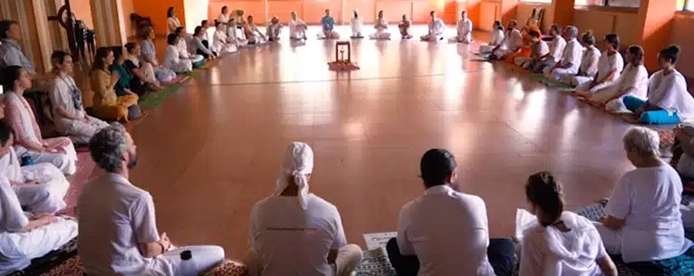 Silent & mindfulness meditation retreats in India