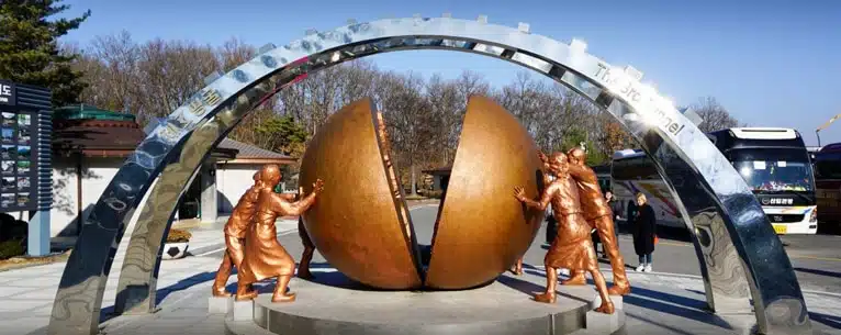 South Korea travel tour packages: Explore the land of K-pop, culture & cuisine